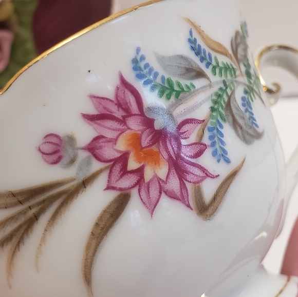 Beautiful Vintage Pink Flower Leaf & Wheat Grass Hand Painted Cup & Saucer - Picture 8 of 13